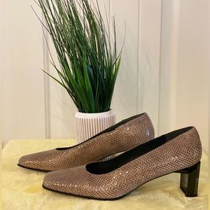 Stuart Weitzman snakeskin pump